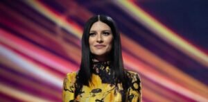 Laura-Pausini-sorprende-a-sus-seguidores-con-su-nueva-version-de-Turista_.jpg
